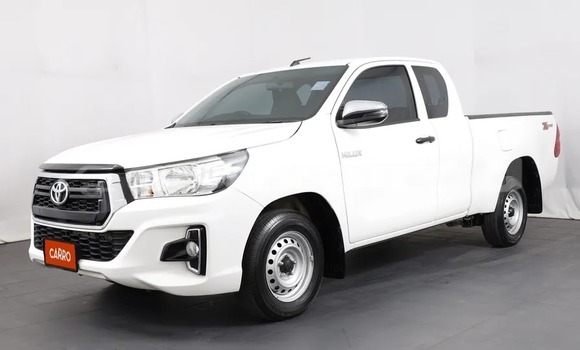 Buy Used Toyota Hiluxe Revo White Car in Bangkok in Bangkok Buy Used Toyota Hiluxe Revo White Car in Bangkok in Bangkok