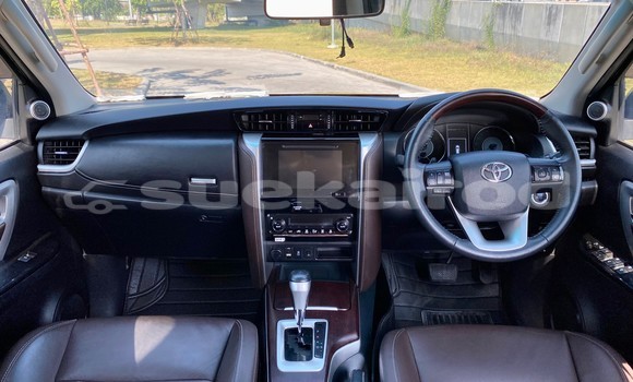 Buy Used Toyota Fortuner Brown Car in Bangkok in Bangkok Buy Used Toyota Fortuner Brown Car in Bangkok in Bangkok