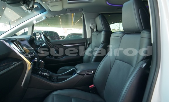 Buy Used Toyota Vellfire White Car in Bangkok in Bangkok Buy Used Toyota Vellfire White Car in Bangkok in Bangkok