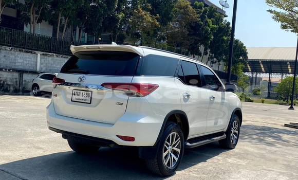 Buy Used Toyota Fortuner White Car in Bangkok in Bangkok Buy Used Toyota Fortuner White Car in Bangkok in Bangkok