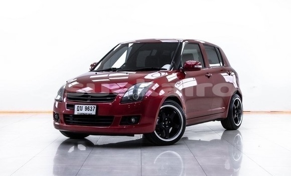 ซื้อ รถมือสอง Suzuki Swift สีแดง รถยนต์ ใน %{เมือง} ใน กรุงเทพมหานคร