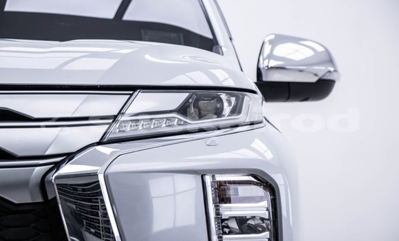 Buy Used Mitsubishi Pajero Sport White Car in Bangkok in Bangkok Buy Used Mitsubishi Pajero Sport White Car in Bangkok in Bangkok