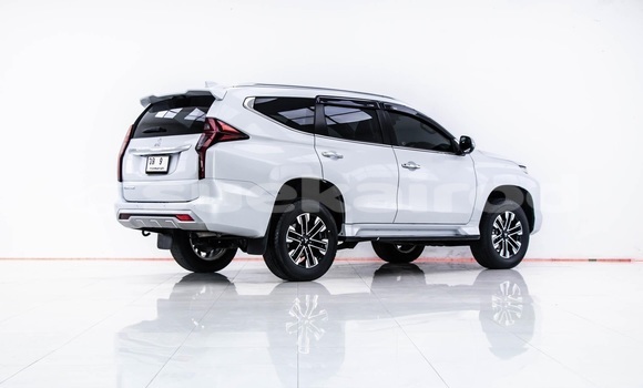 Buy Used Mitsubishi Pajero Sport White Car in Bangkok in Bangkok Buy Used Mitsubishi Pajero Sport White Car in Bangkok in Bangkok