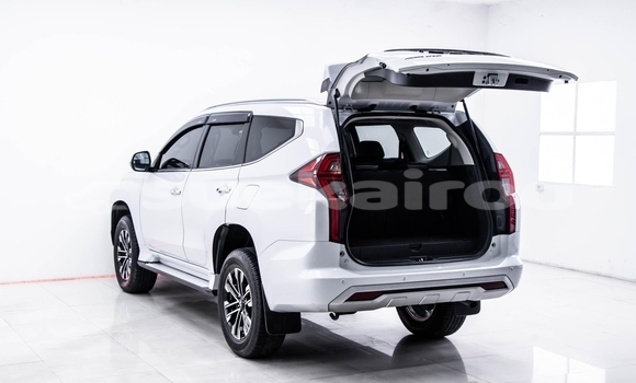 Buy Used Mitsubishi Pajero Sport White Car in Bangkok in Bangkok Buy Used Mitsubishi Pajero Sport White Car in Bangkok in Bangkok