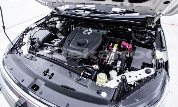 Buy Used Mitsubishi Pajero Sport White Car in Bangkok in Bangkok Buy Used Mitsubishi Pajero Sport White Car in Bangkok in Bangkok