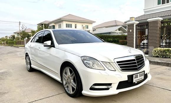 ซื้อ รถมือสอง Mercedes-Benz E-Classe ขาว รถยนต์ ใน %{เมือง} ใน กรุงเทพมหานคร