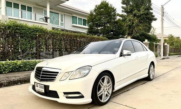 ซื้อ รถมือสอง Mercedes-Benz E-Classe ขาว รถยนต์ ใน %{เมือง} ใน กรุงเทพมหานคร ซื้อ รถมือสอง Mercedes-Benz E-Classe ขาว รถยนต์ ใน %{เมือง} ใน กรุงเทพมหานคร
