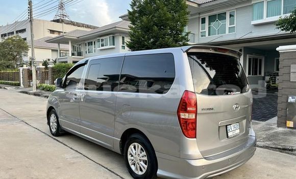 ซื้อ รถมือสอง Hyundai H1 เงิน รถยนต์ ใน %{เมือง} ใน กรุงเทพมหานคร ซื้อ รถมือสอง Hyundai H1 เงิน รถยนต์ ใน %{เมือง} ใน กรุงเทพมหานคร