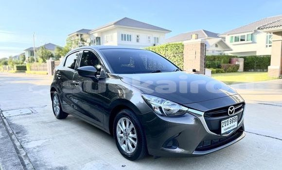 ซื้อ รถมือสอง Mazda 2 สีดำ รถยนต์ ใน %{เมือง} ใน กรุงเทพมหานคร