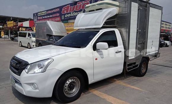 Buy Used Isuzu D-Max White Car in Bangkok in Bangkok