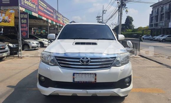 ซื้อ รถมือสอง Toyota Fortuner ขาว รถยนต์ ใน %{เมือง} ใน กรุงเทพมหานคร ซื้อ รถมือสอง Toyota Fortuner ขาว รถยนต์ ใน %{เมือง} ใน กรุงเทพมหานคร