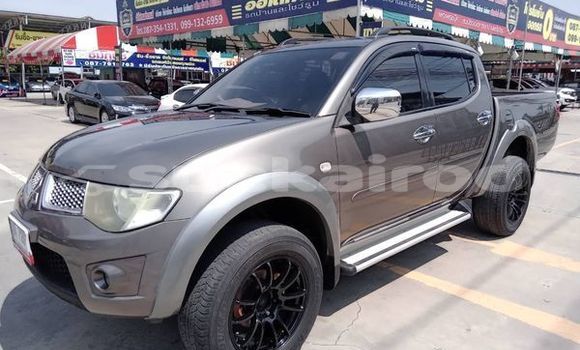 Buy Used Mitsubishi Triton Brown Car in Bangkok in Bangkok