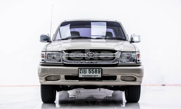 Buy Used Toyota Hilux Brown Car in Bangkok in Bangkok Buy Used Toyota Hilux Brown Car in Bangkok in Bangkok
