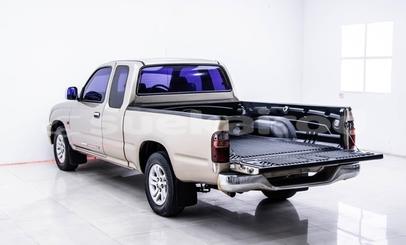 Buy Used Toyota Hilux Brown Car in Bangkok in Bangkok Buy Used Toyota Hilux Brown Car in Bangkok in Bangkok