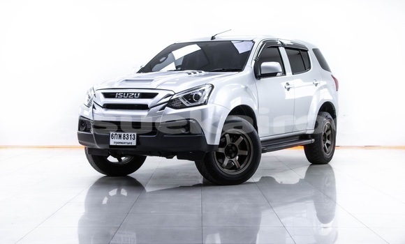 ซื้อ รถมือสอง Isuzu MU-X อื่น ๆ รถยนต์ ใน %{เมือง} ใน กรุงเทพมหานคร