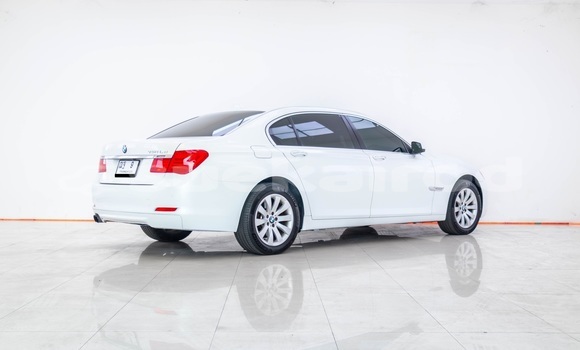 Buy Used BMW 7-Series White Car in Bangkok in Bangkok Buy Used BMW 7-Series White Car in Bangkok in Bangkok