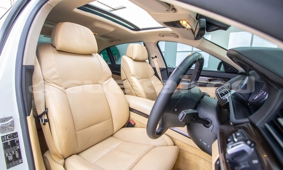 Buy Used BMW 7-Series White Car in Bangkok in Bangkok Buy Used BMW 7-Series White Car in Bangkok in Bangkok