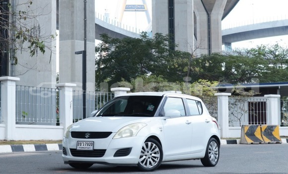 ซื้อ รถมือสอง Suzuki Swift ขาว รถยนต์ ใน %{เมือง} ใน กรุงเทพมหานคร ซื้อ รถมือสอง Suzuki Swift ขาว รถยนต์ ใน %{เมือง} ใน กรุงเทพมหานคร