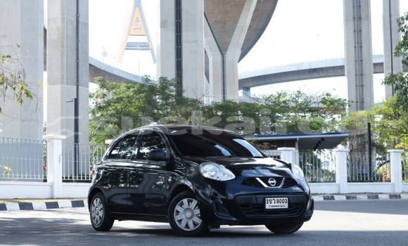 ซื้อ รถมือสอง Nissan March สีดำ รถยนต์ ใน %{เมือง} ใน กรุงเทพมหานคร
