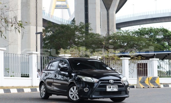 ซื้อ รถมือสอง Toyota Yaris สีดำ รถยนต์ ใน %{เมือง} ใน กรุงเทพมหานคร