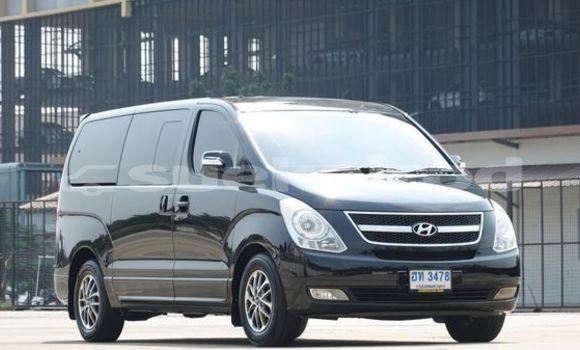 ซื้อ รถมือสอง Hyundai H1 สีดำ รถยนต์ ใน %{เมือง} ใน กรุงเทพมหานคร