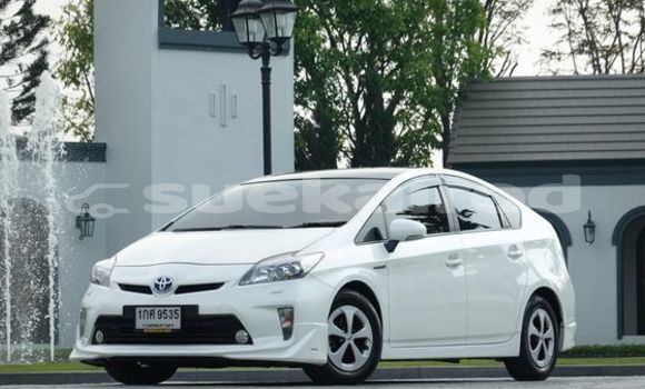 Buy Used Toyota Prius White Car in Bangkok in Bangkok Buy Used Toyota Prius White Car in Bangkok in Bangkok