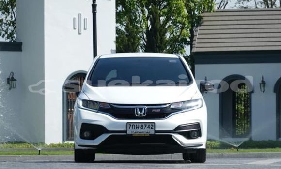 Buy Used Honda Jazz White Car in Bangkok in Bangkok Buy Used Honda Jazz White Car in Bangkok in Bangkok