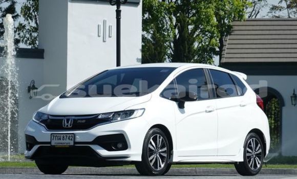 Buy Used Honda Jazz White Car in Bangkok in Bangkok Buy Used Honda Jazz White Car in Bangkok in Bangkok