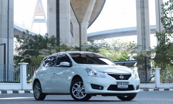 Buy Used Nissan Pulsar White Car in Bangkok in Bangkok