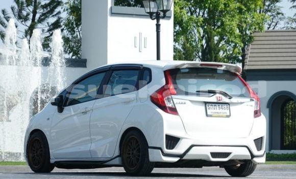 Buy Used Honda Jazz White Car in Bangkok in Bangkok Buy Used Honda Jazz White Car in Bangkok in Bangkok