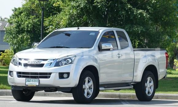 Buy Used Isuzu D-Max White Car in Bangkok in Bangkok Buy Used Isuzu D-Max White Car in Bangkok in Bangkok