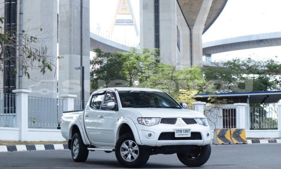 Buy Used Mitsubishi Triton White Car in Bangkok in Bangkok Buy Used Mitsubishi Triton White Car in Bangkok in Bangkok