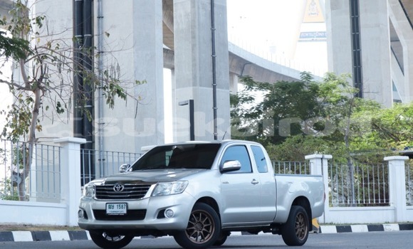 Buy Used Toyota Vigo Silver Car in Bangkok in Bangkok Buy Used Toyota Vigo Silver Car in Bangkok in Bangkok