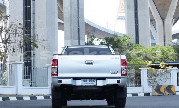 Buy Used Toyota Vigo Silver Car in Bangkok in Bangkok Buy Used Toyota Vigo Silver Car in Bangkok in Bangkok