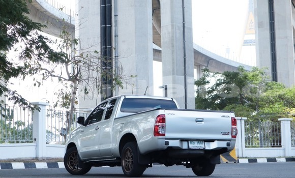 Buy Used Toyota Vigo Silver Car in Bangkok in Bangkok Buy Used Toyota Vigo Silver Car in Bangkok in Bangkok