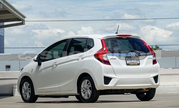 Buy Used Honda Jazz White Car in Bangkok in Bangkok Buy Used Honda Jazz White Car in Bangkok in Bangkok