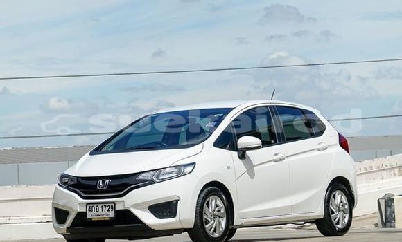 Buy Used Honda Jazz White Car in Bangkok in Bangkok Buy Used Honda Jazz White Car in Bangkok in Bangkok