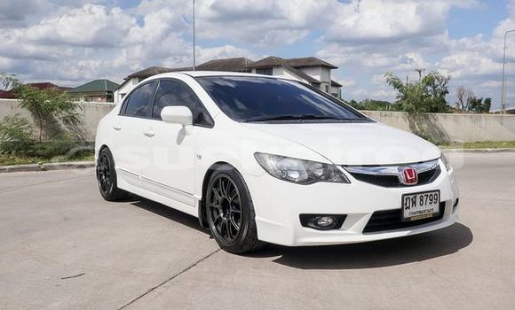 ซื้อ รถมือสอง Honda Civic ขาว รถยนต์ ใน %{เมือง} ใน กรุงเทพมหานคร