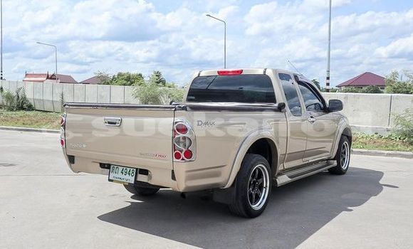 Buy Used Isuzu D-Max Brown Car in Bangkok in Bangkok Buy Used Isuzu D-Max Brown Car in Bangkok in Bangkok