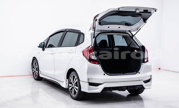 ซื้อ รถมือสอง Honda Jazz ขาว รถยนต์ ใน %{เมือง} ใน กรุงเทพมหานคร ซื้อ รถมือสอง Honda Jazz ขาว รถยนต์ ใน %{เมือง} ใน กรุงเทพมหานคร