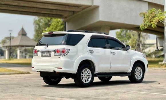 ซื้อ รถมือสอง Toyota Fortuner ขาว รถยนต์ ใน %{เมือง} ใน กรุงเทพมหานคร ซื้อ รถมือสอง Toyota Fortuner ขาว รถยนต์ ใน %{เมือง} ใน กรุงเทพมหานคร