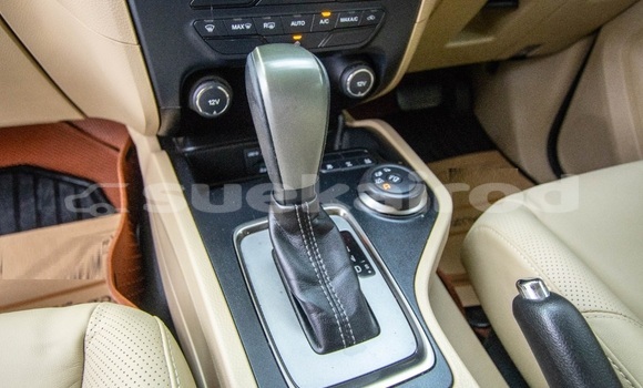 Buy Used Ford Everest White Car in Bangkok in Bangkok Buy Used Ford Everest White Car in Bangkok in Bangkok