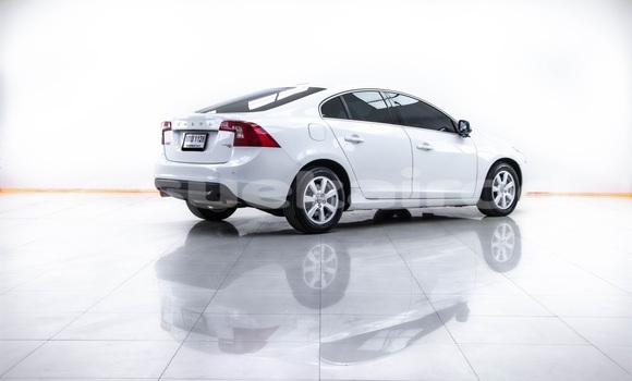 ซื้อ รถมือสอง Volvo S60 ขาว รถยนต์ ใน %{เมือง} ใน กรุงเทพมหานคร ซื้อ รถมือสอง Volvo S60 ขาว รถยนต์ ใน %{เมือง} ใน กรุงเทพมหานคร