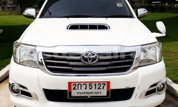 Buy Used Toyota Hiluxe VIGO White Car in Bangkok in Bangkok Buy Used Toyota Hiluxe VIGO White Car in Bangkok in Bangkok