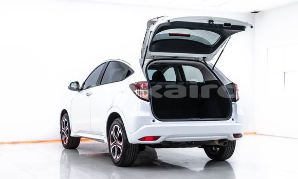 Buy Used Honda HR-V White Car in Bangkok in Bangkok Buy Used Honda HR-V White Car in Bangkok in Bangkok