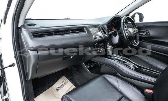 Buy Used Honda HR-V White Car in Bangkok in Bangkok Buy Used Honda HR-V White Car in Bangkok in Bangkok