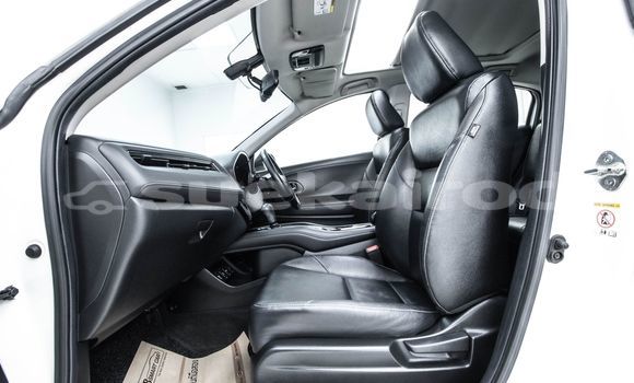 Buy Used Honda HR-V White Car in Bangkok in Bangkok Buy Used Honda HR-V White Car in Bangkok in Bangkok