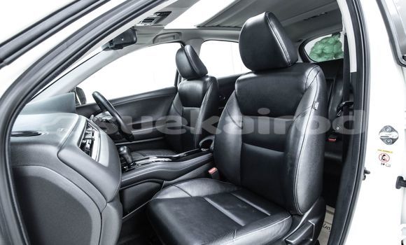 Buy Used Honda HR-V White Car in Bangkok in Bangkok Buy Used Honda HR-V White Car in Bangkok in Bangkok