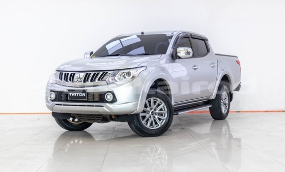 ซื้อ รถมือสอง Mitsubishi Triton อื่น ๆ รถยนต์ ใน %{เมือง} ใน กรุงเทพมหานคร