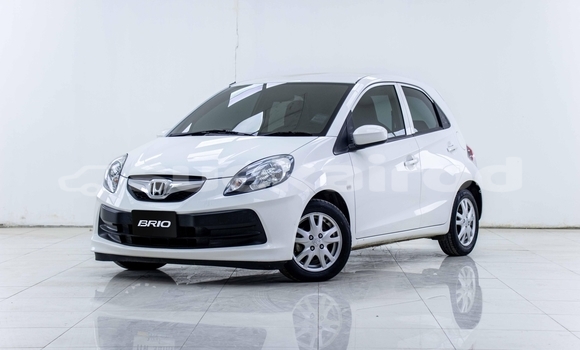 ซื้อ รถมือสอง Honda Brio ขาว รถยนต์ ใน %{เมือง} ใน สมุทรสาคร